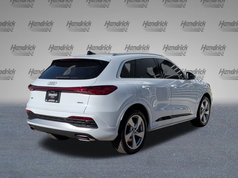 2025 Audi Q5 - Image 7