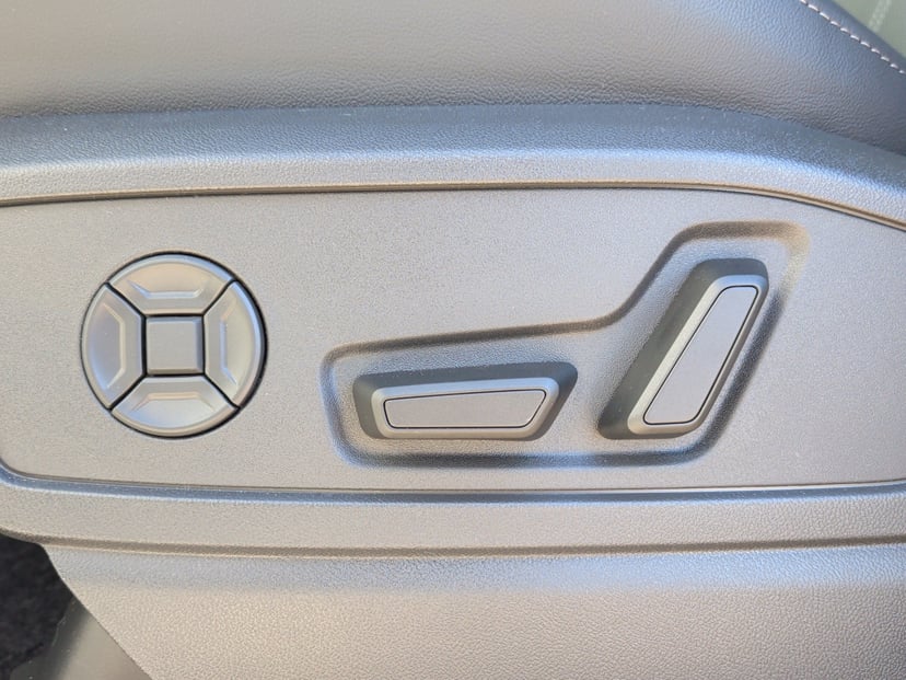 2025 Audi Q5 - Image 29