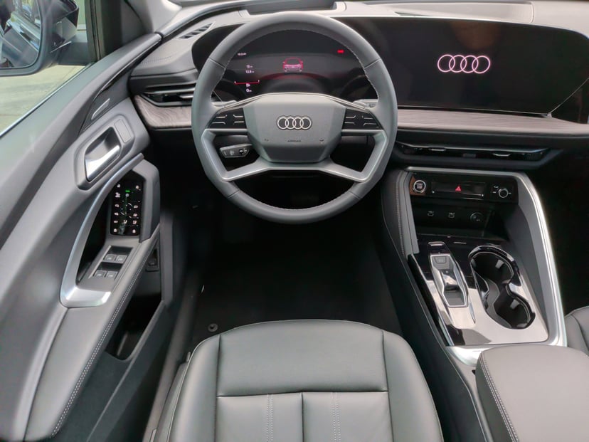 2025 Audi Q5 - Image 15
