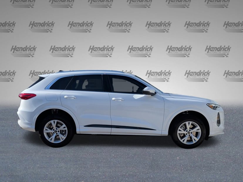 2025 Audi Q5 - Image 8
