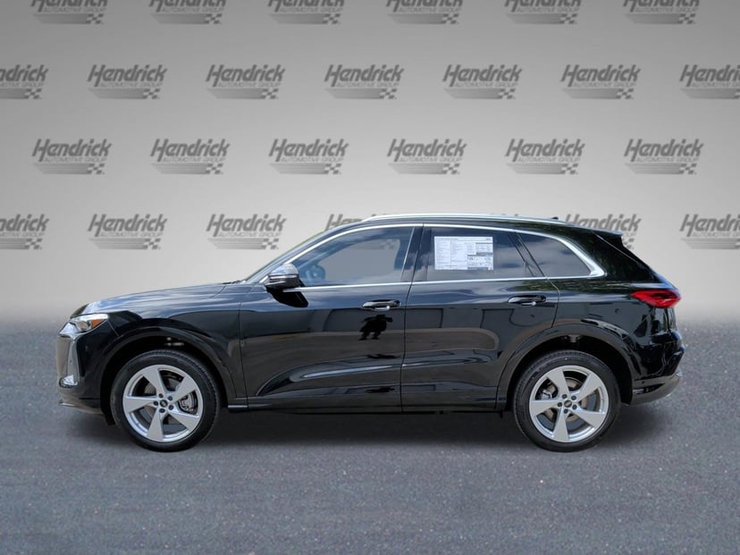 2025 Audi Q5 - Image 4
