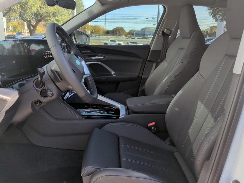2025 Audi Q5 - Image 14