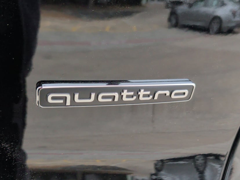 2025 Audi Q5 - Image 12