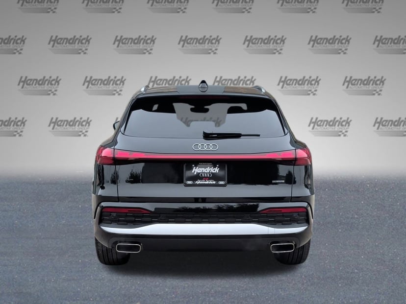 2025 Audi Q5 - Image 6