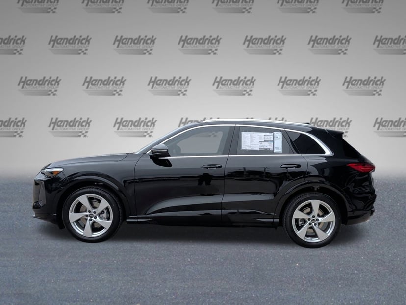 2025 Audi Q5 - Image 4