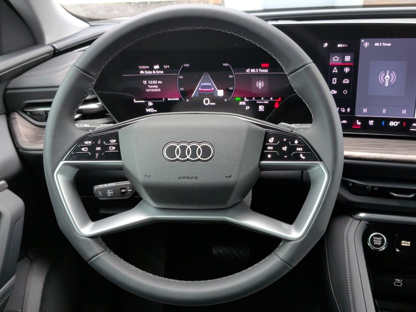 2025 Audi Q5 - Image 18