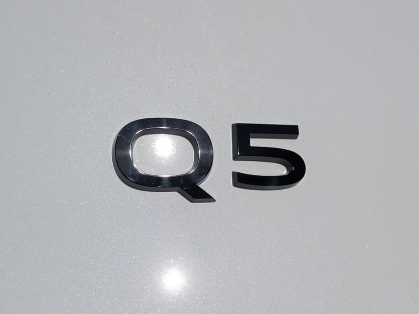 2025 Audi Q5 - Image 11
