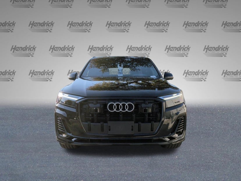 2026 Audi Q7 - Image 2
