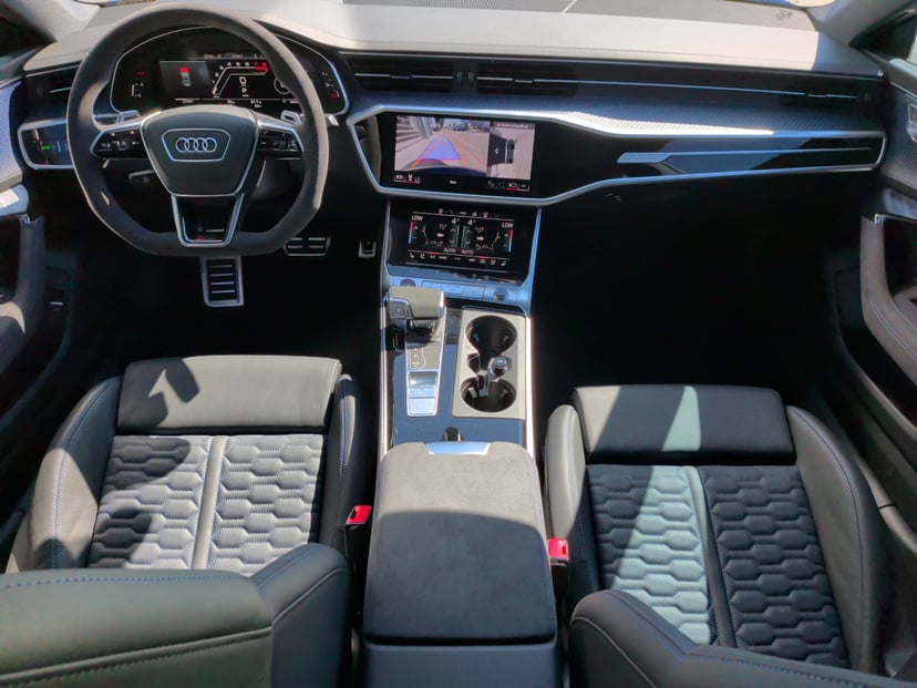 2025 Audi RS 7 - Image 16