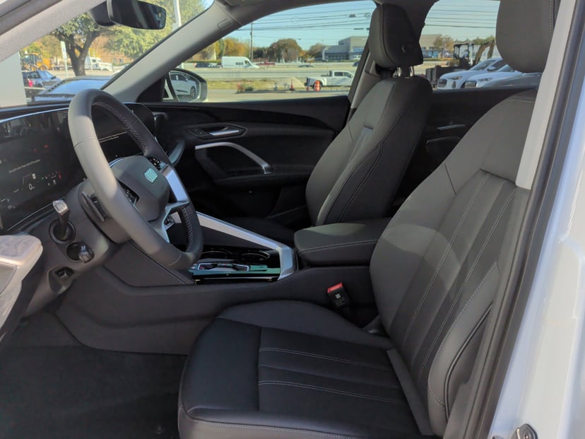2025 Audi Q5 - Image 14