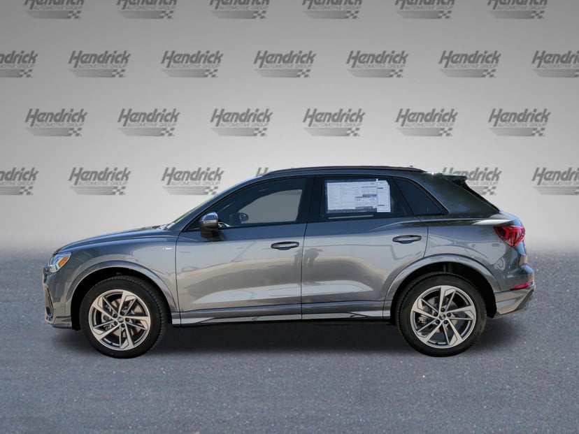 2025 Audi Q3 - Image 4