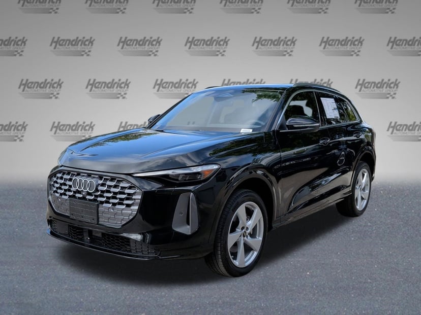 2025 Audi Q5 - Image 3