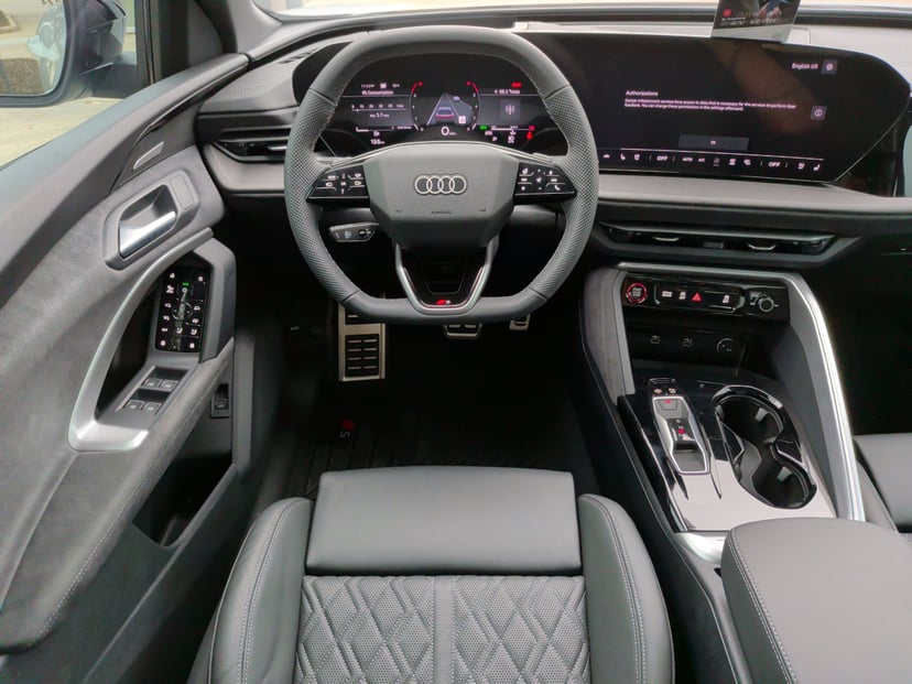 2025 Audi SQ5 - Image 14