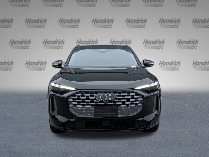 2025 Audi Q5 - Image 2
