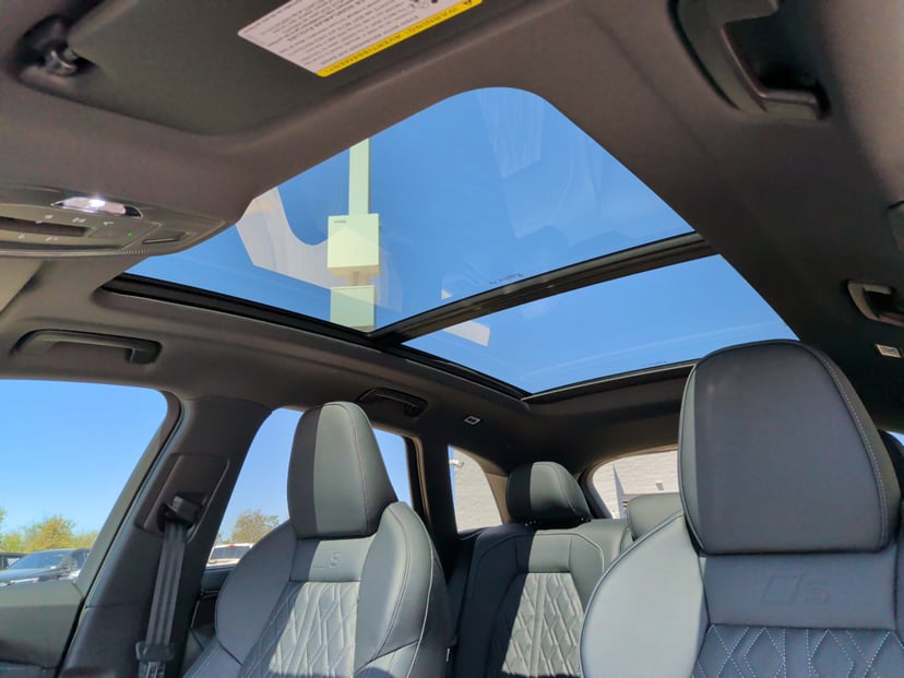 2025 Audi SQ5 - Image 28