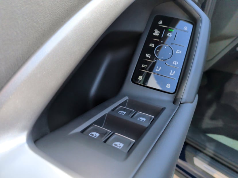 2025 Audi Q5 - Image 12