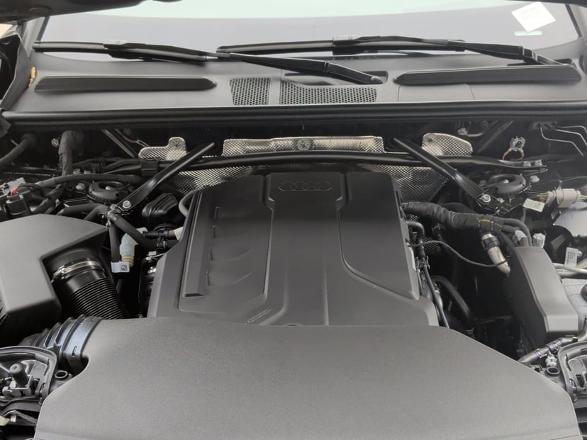 2025 Audi Q5 - Image 33