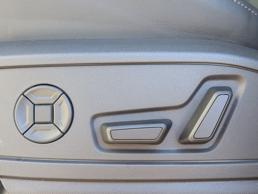 2025 Audi Q5 - Image 28