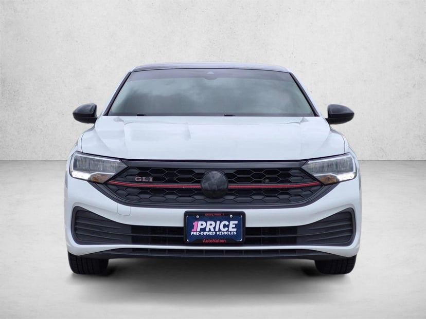 2022 Volkswagen Jetta - Image 2