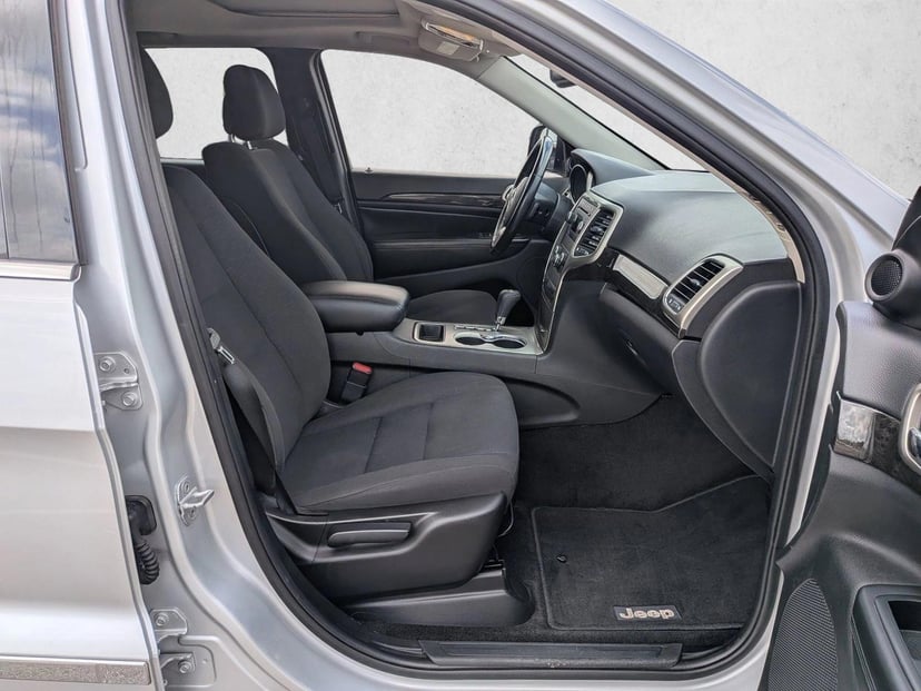 2012 Jeep Grand Cherokee - Image 22