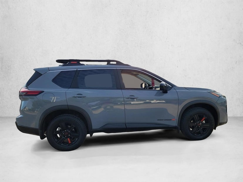 2025 Nissan Rogue - Image 4