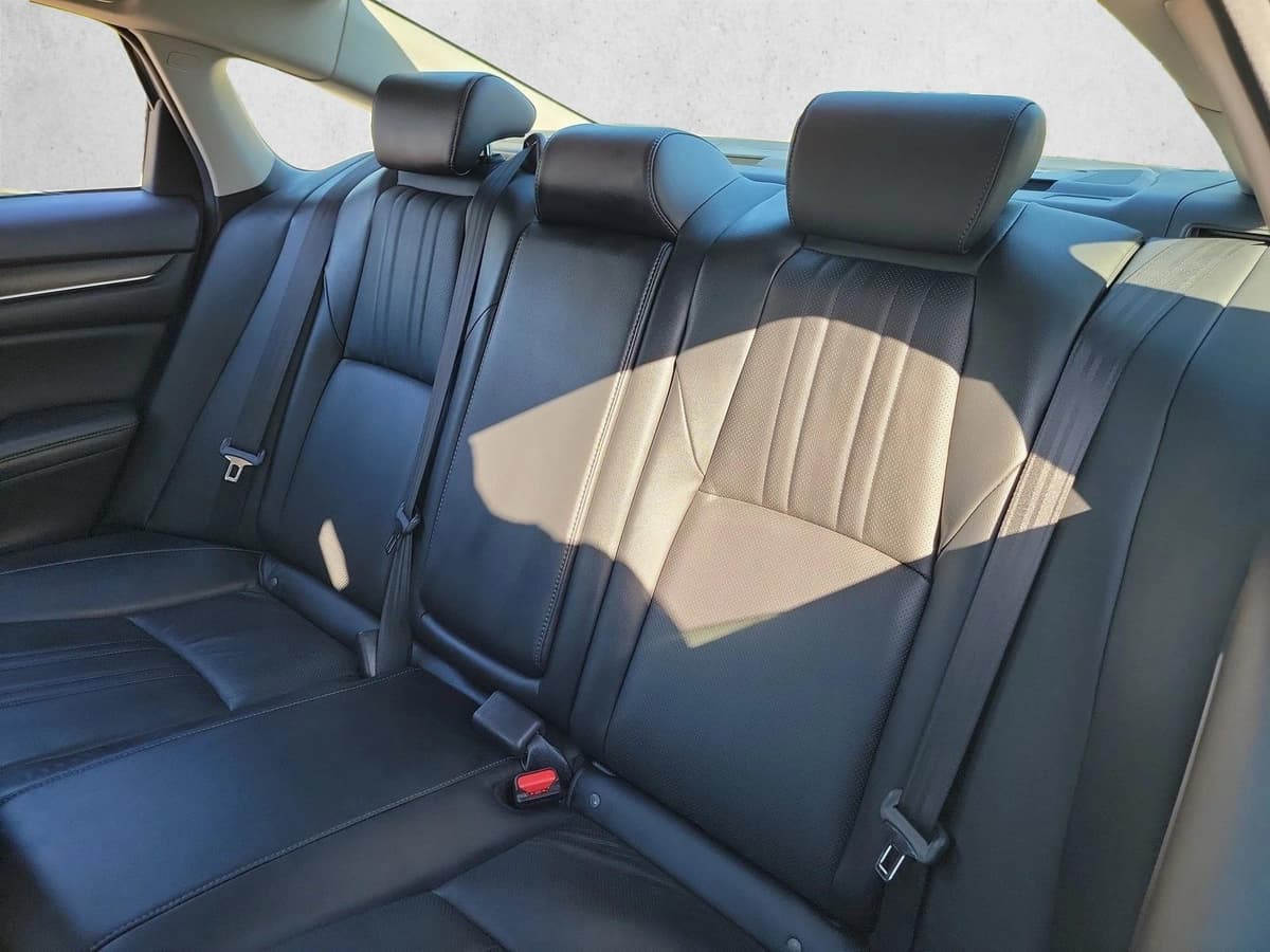 2022 Honda Accord Hybrid - Image 14