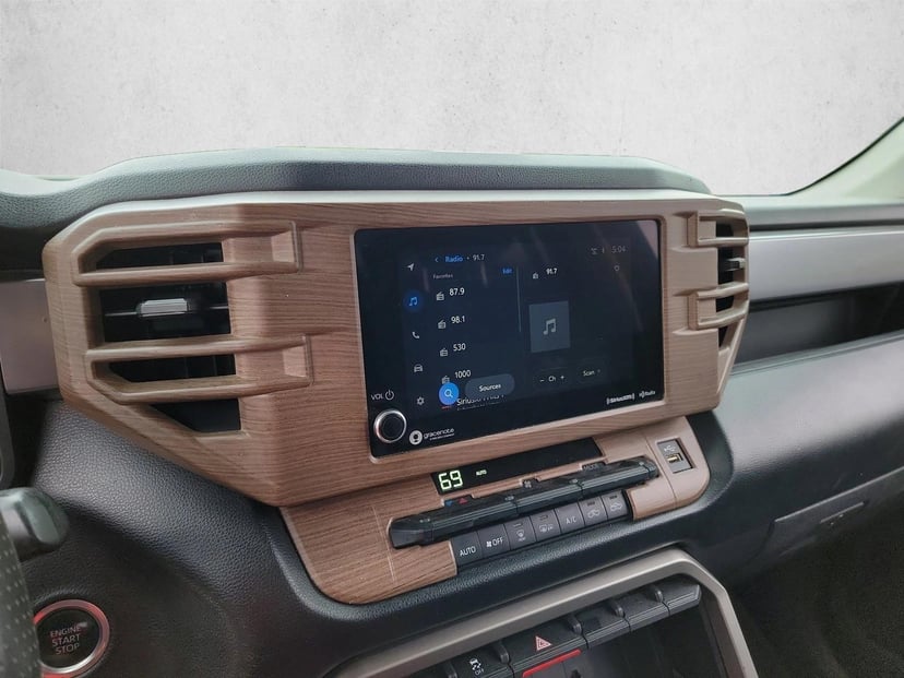 2022 Toyota Tundra - Image 15