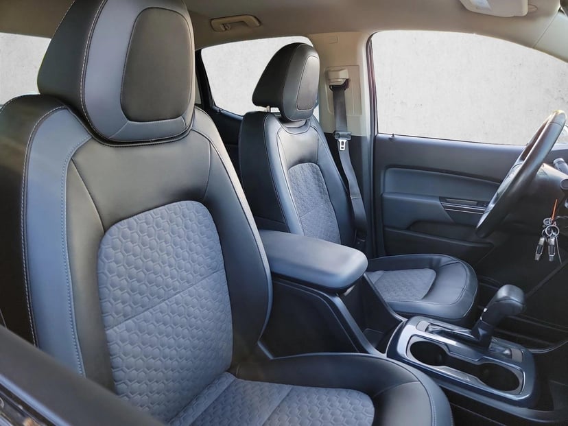 2015 Chevrolet Colorado - Image 12
