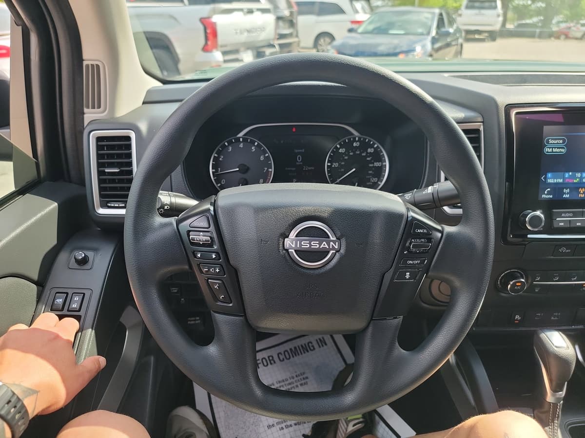2024 Nissan Frontier - Image 15