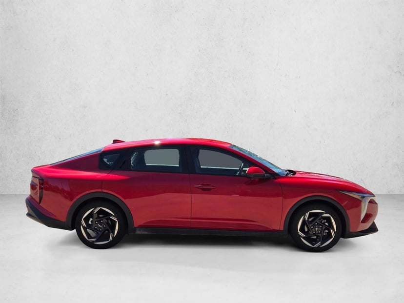 2025 Kia K4 - Image 4