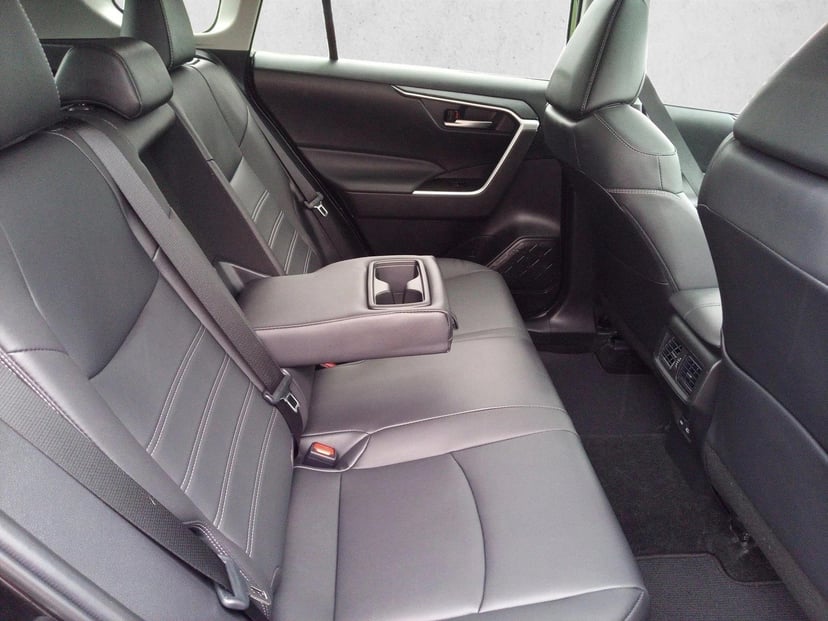 2025 Toyota RAV4 - Image 16