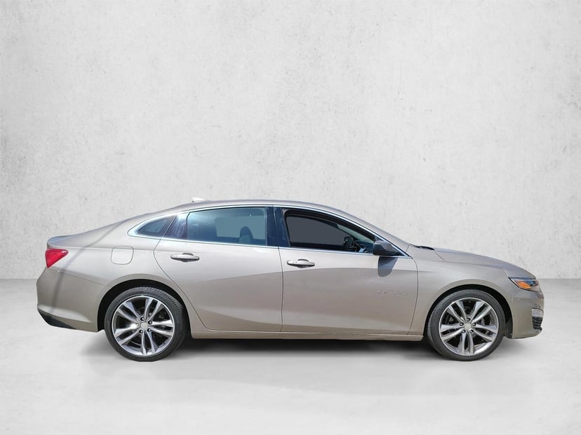 2023 Chevrolet Malibu - Image 3