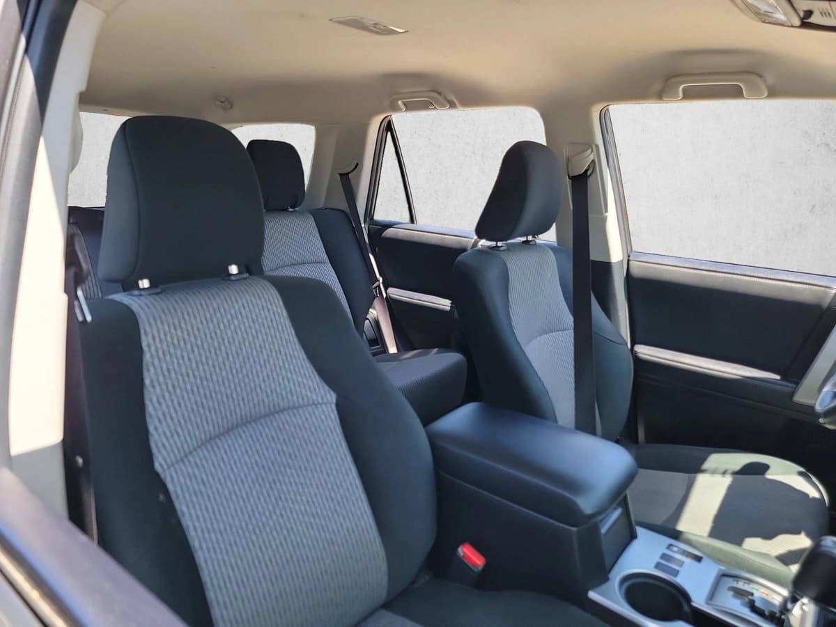 2020 Toyota 4Runner - Image 15