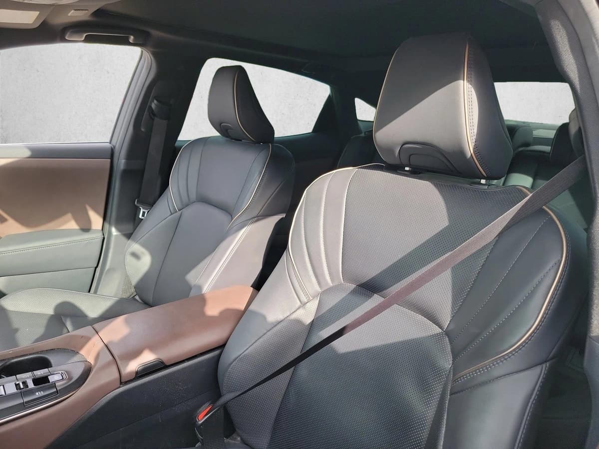 2023 Toyota Crown - Image 13