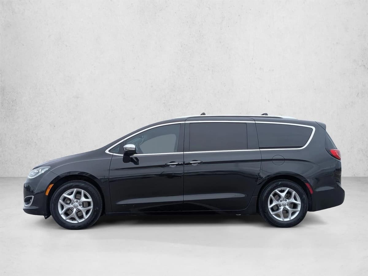 2020 Chrysler Pacifica - Image 9