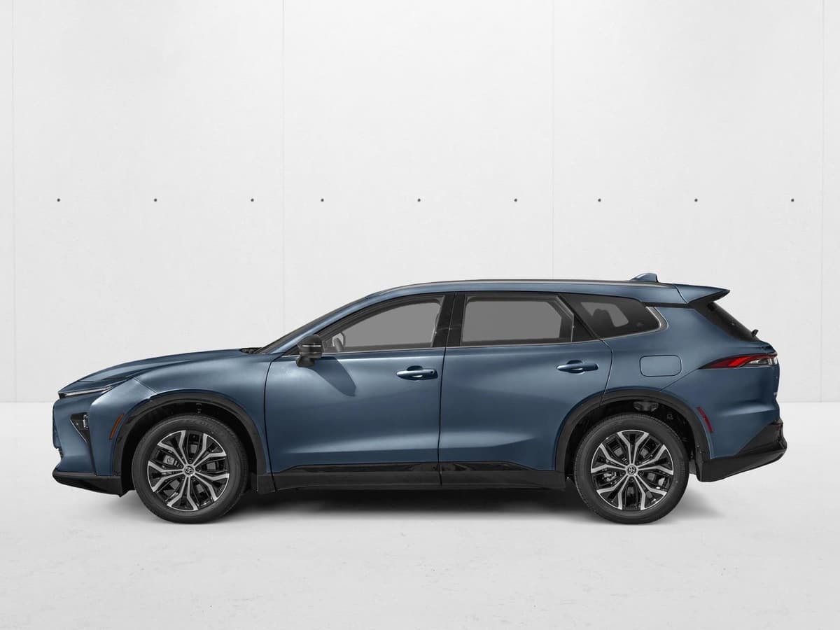 2026 Toyota Crown Signia - Image 3