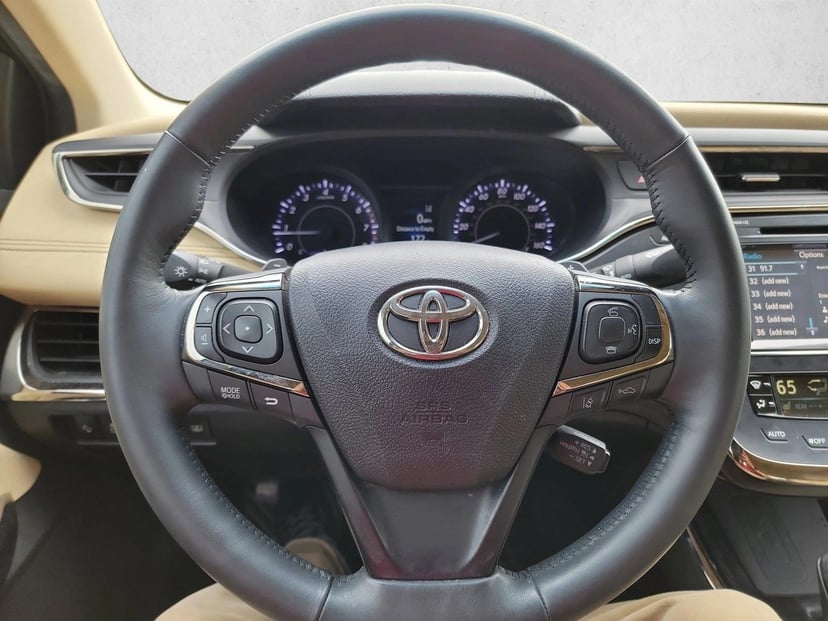 2016 Toyota Avalon - Image 19