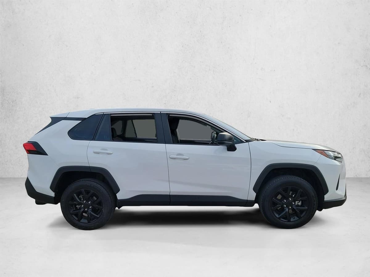 2024 Toyota RAV4 - Image 4