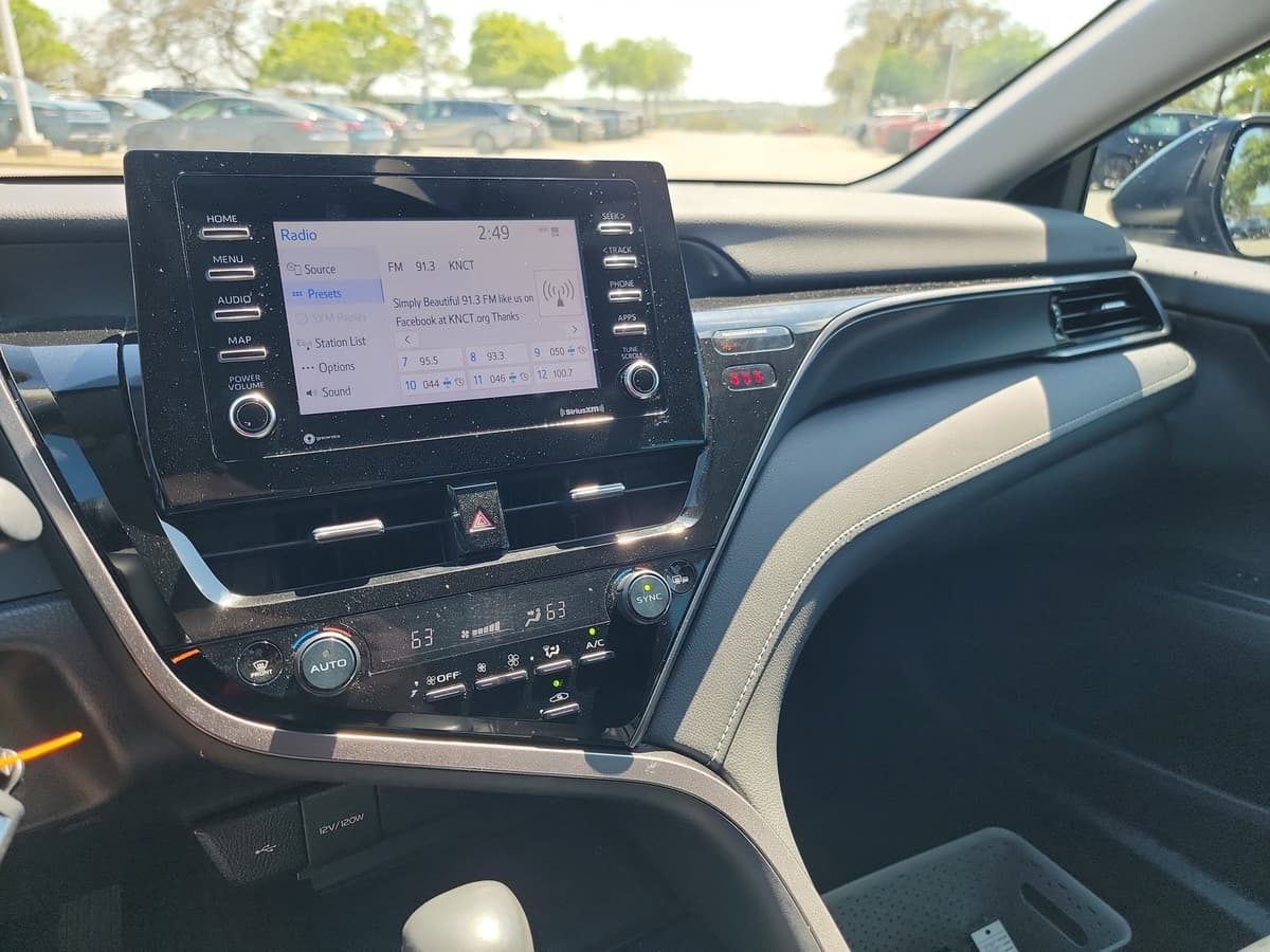 2023 Toyota Camry - Image 18