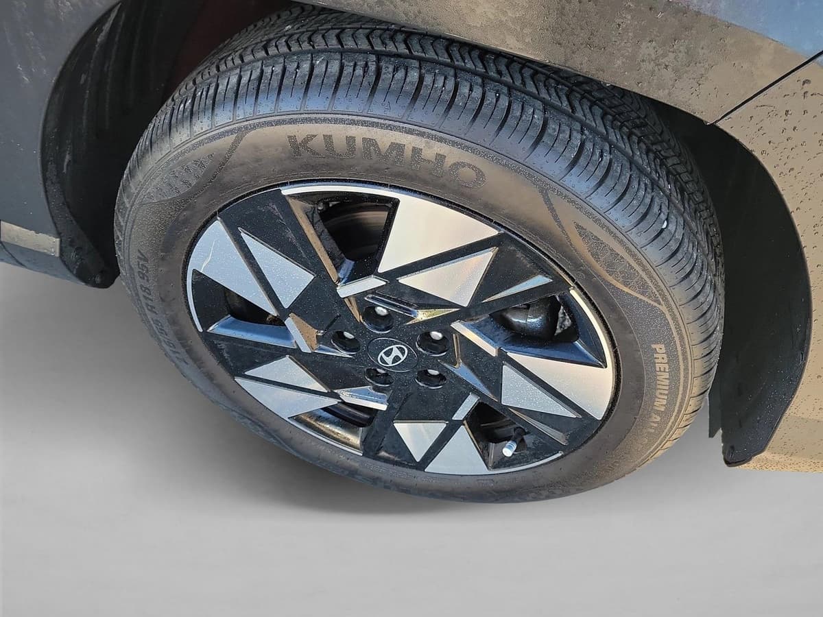 2025 Hyundai Kona - Image 10