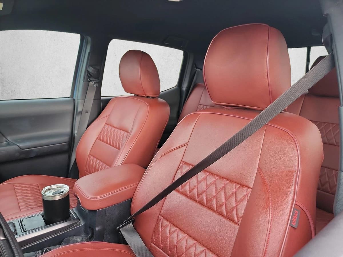 2019 Toyota Tacoma - Image 13