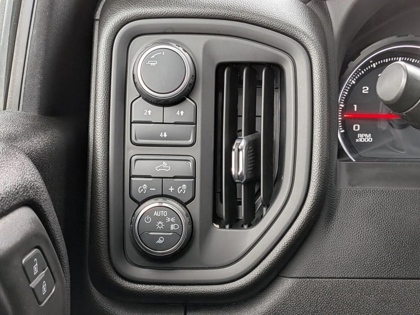 2023 Chevrolet Silverado 2500 HD - Image 9