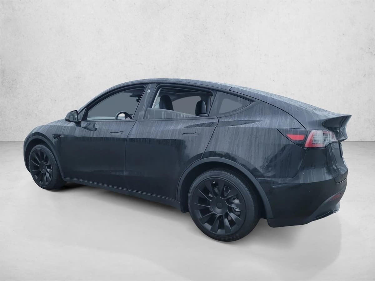 2022 Tesla Model Y - Image 4