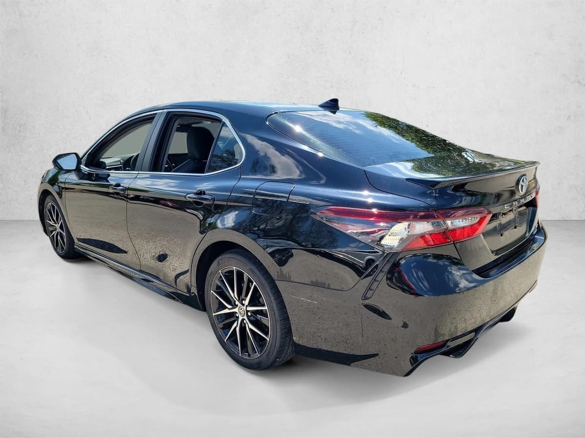 2022 Toyota Camry - Image 7