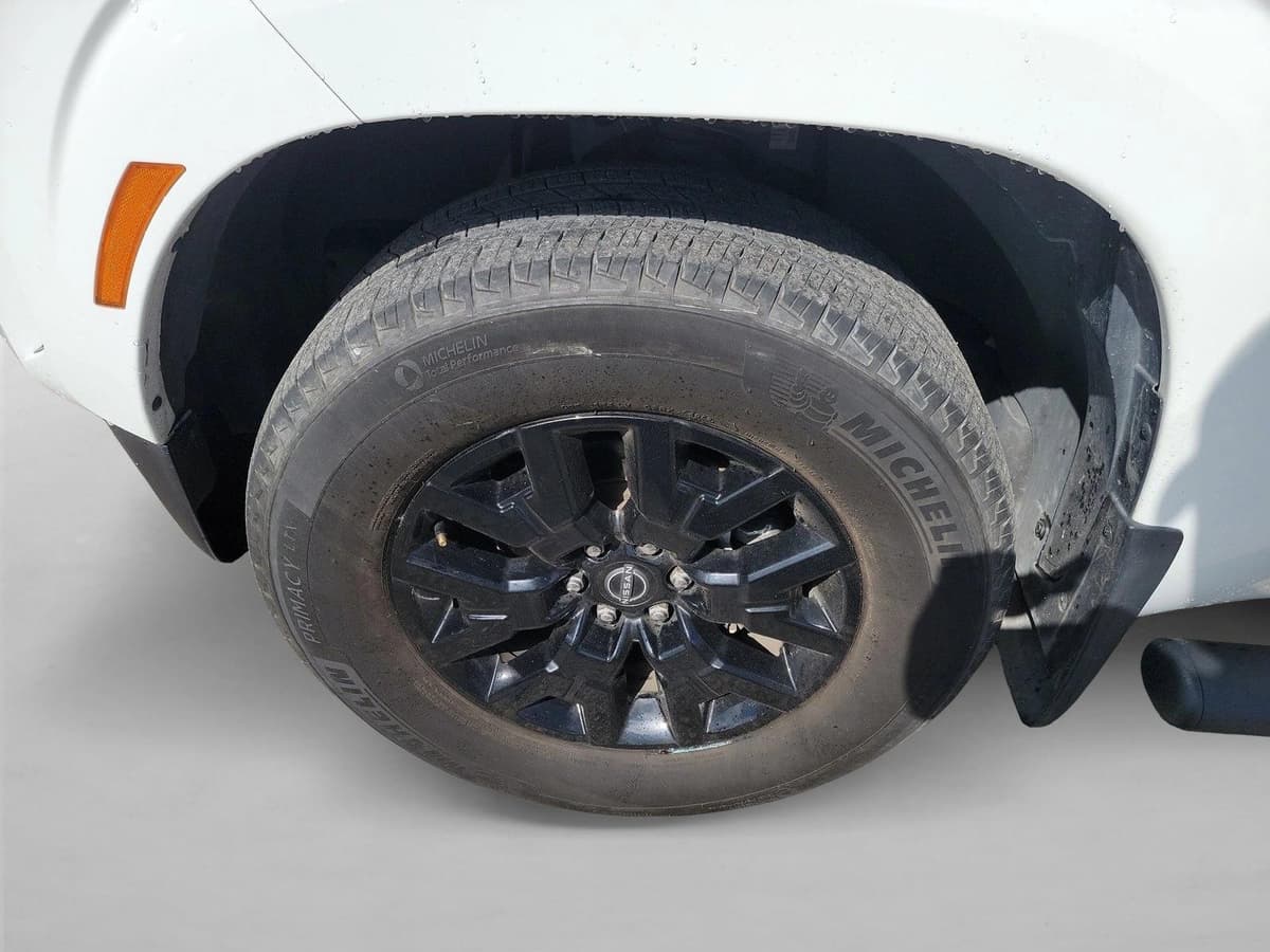 2023 Nissan Frontier - Image 8