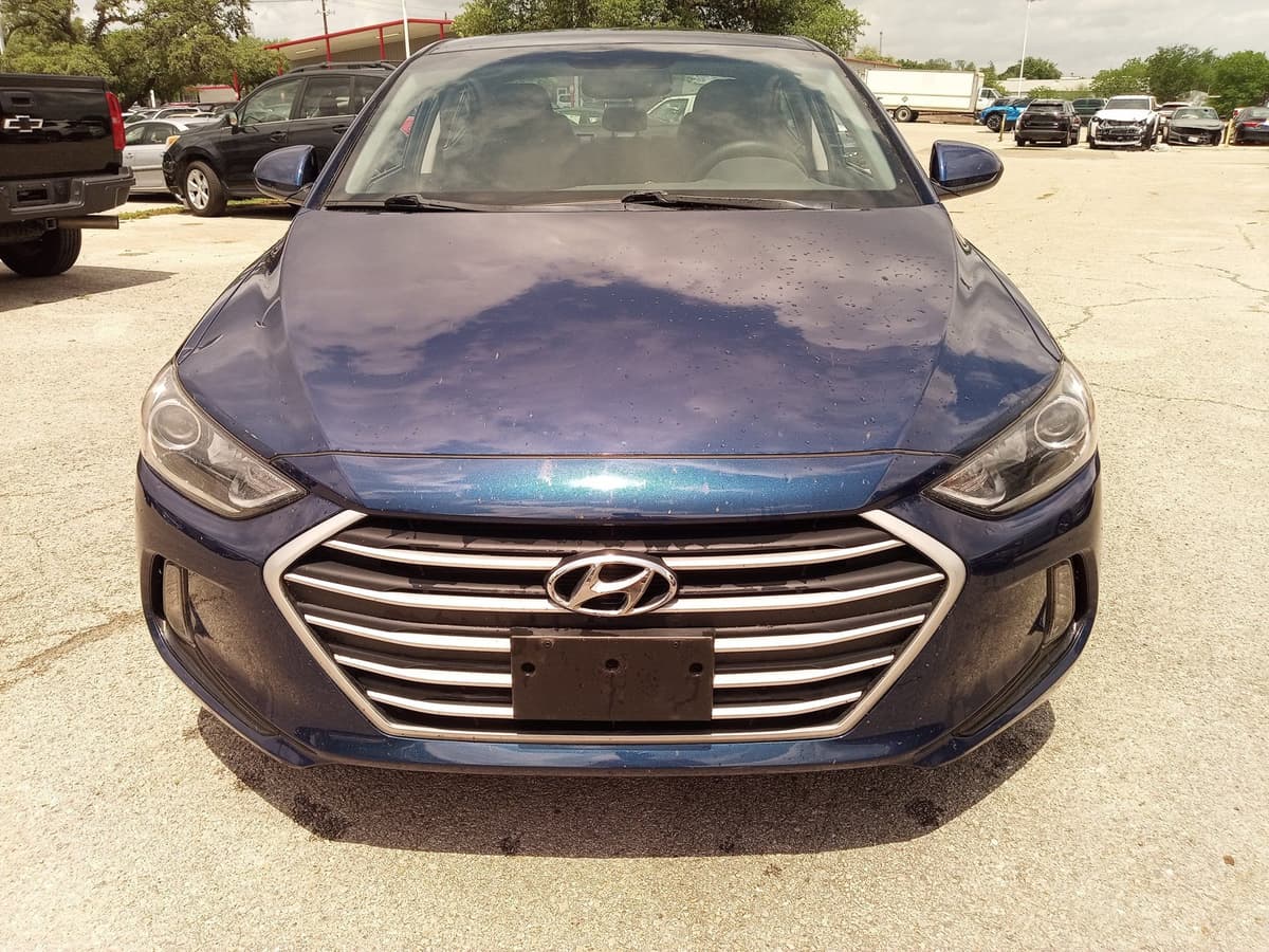 2017 Hyundai Elantra - Image 2