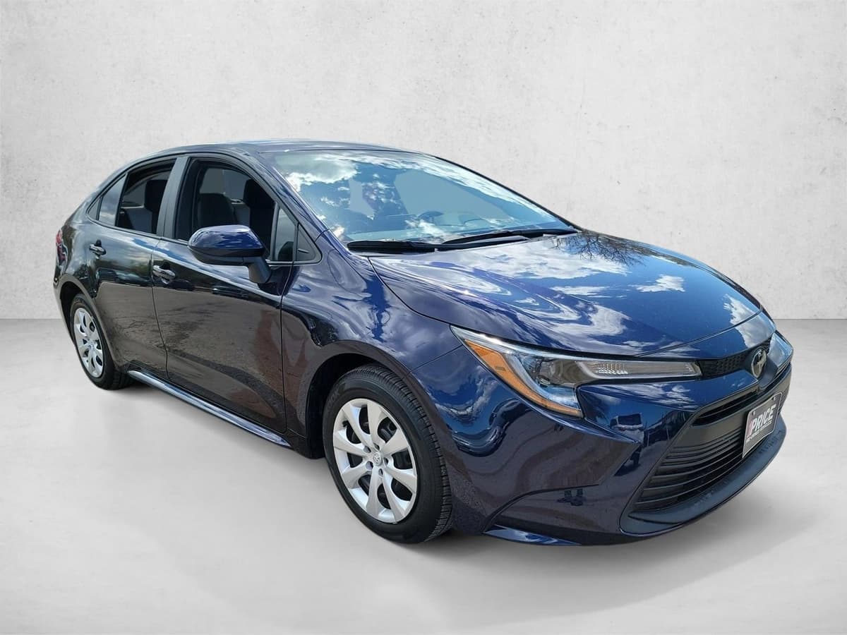 2025 Toyota Corolla - Image 3