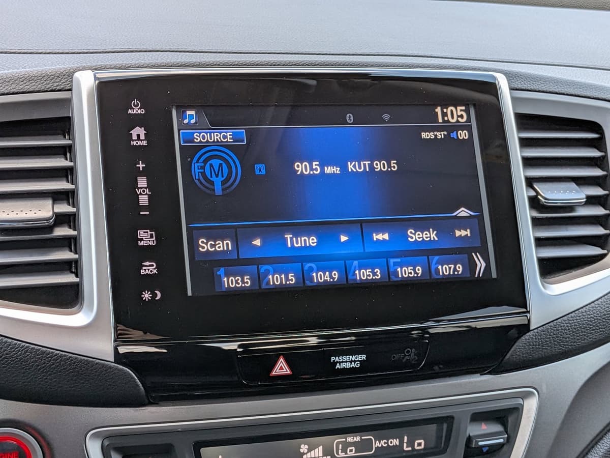 2020 Honda Ridgeline - Image 8