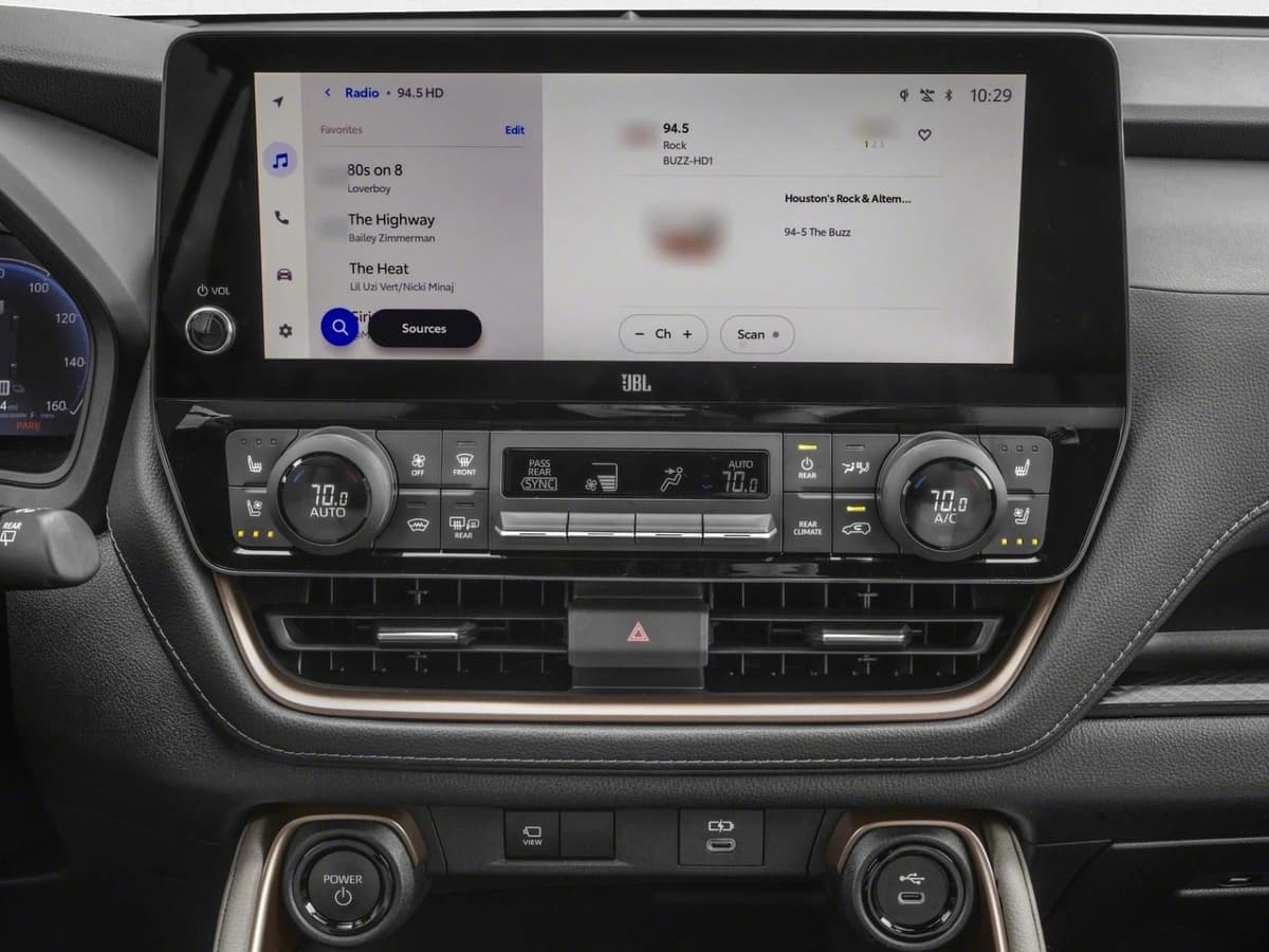 2026 Toyota Grand Highlander Hybrid - Image 7