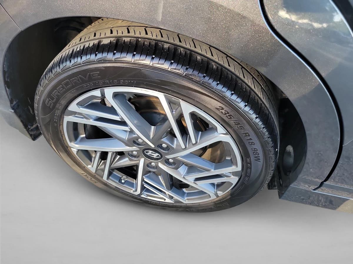 2023 Hyundai Kona - Image 13